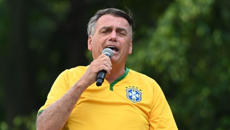 plano-a,-plano-b-e-plano-c-sou-eu,-diz-bolsonaro-sobre-candidatura-em-2026