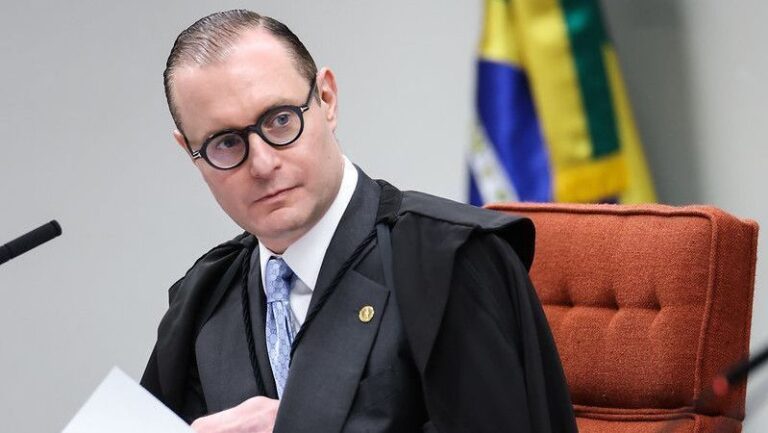 zanin-diz-nao-haver-impedimento-para-julgar-denuncia-contra-bolsonaro